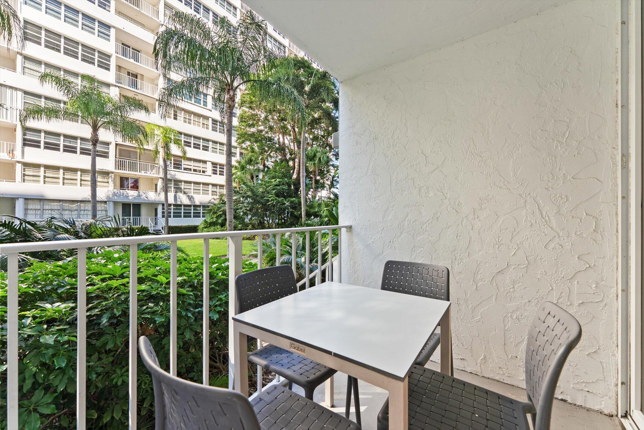 1160 N Federal Highway 221, Fort Lauderdale Unit: 221