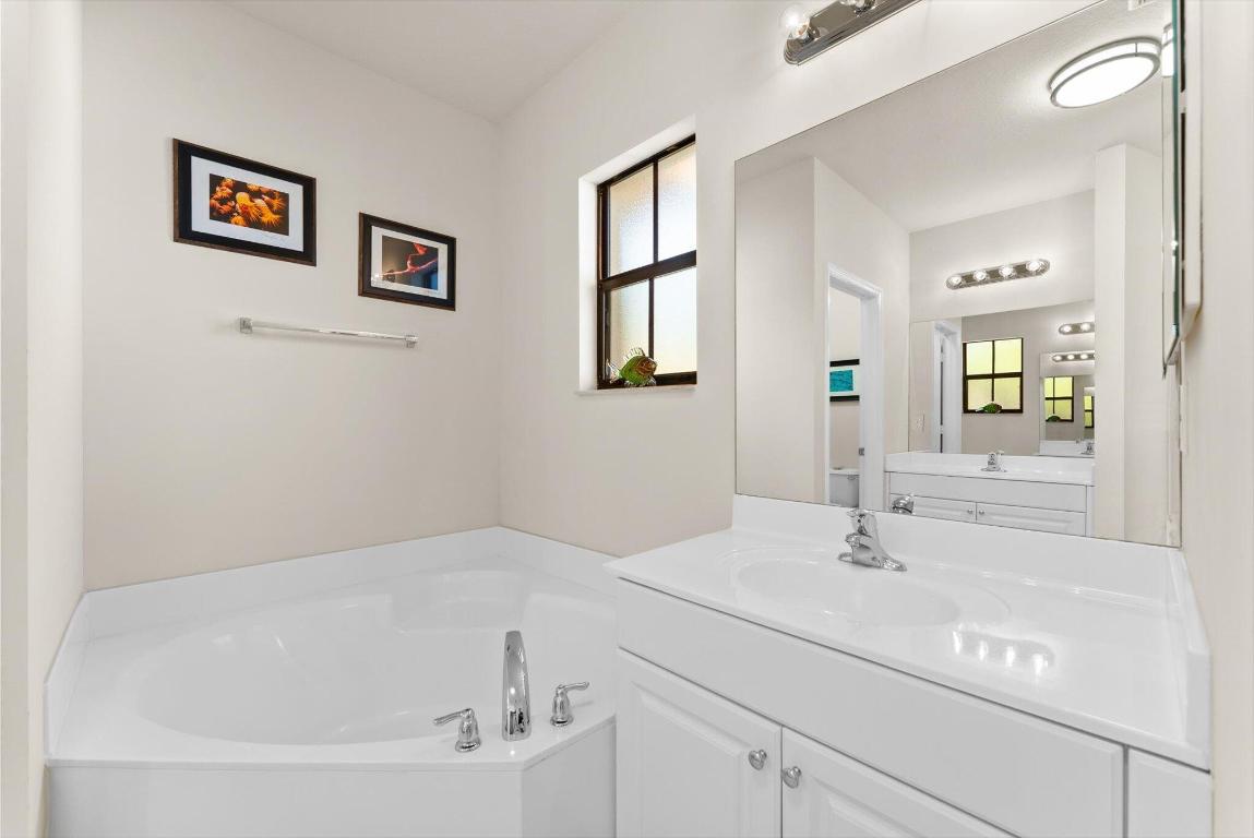 4735 Preserve Street, Coconut Creek