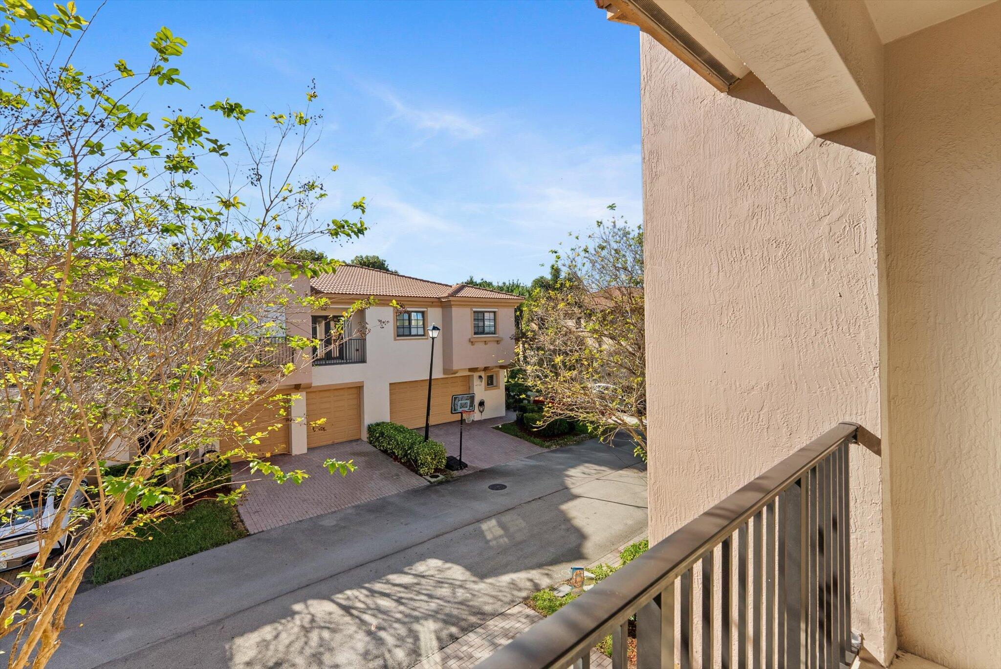 4735 Preserve Street, Coconut Creek