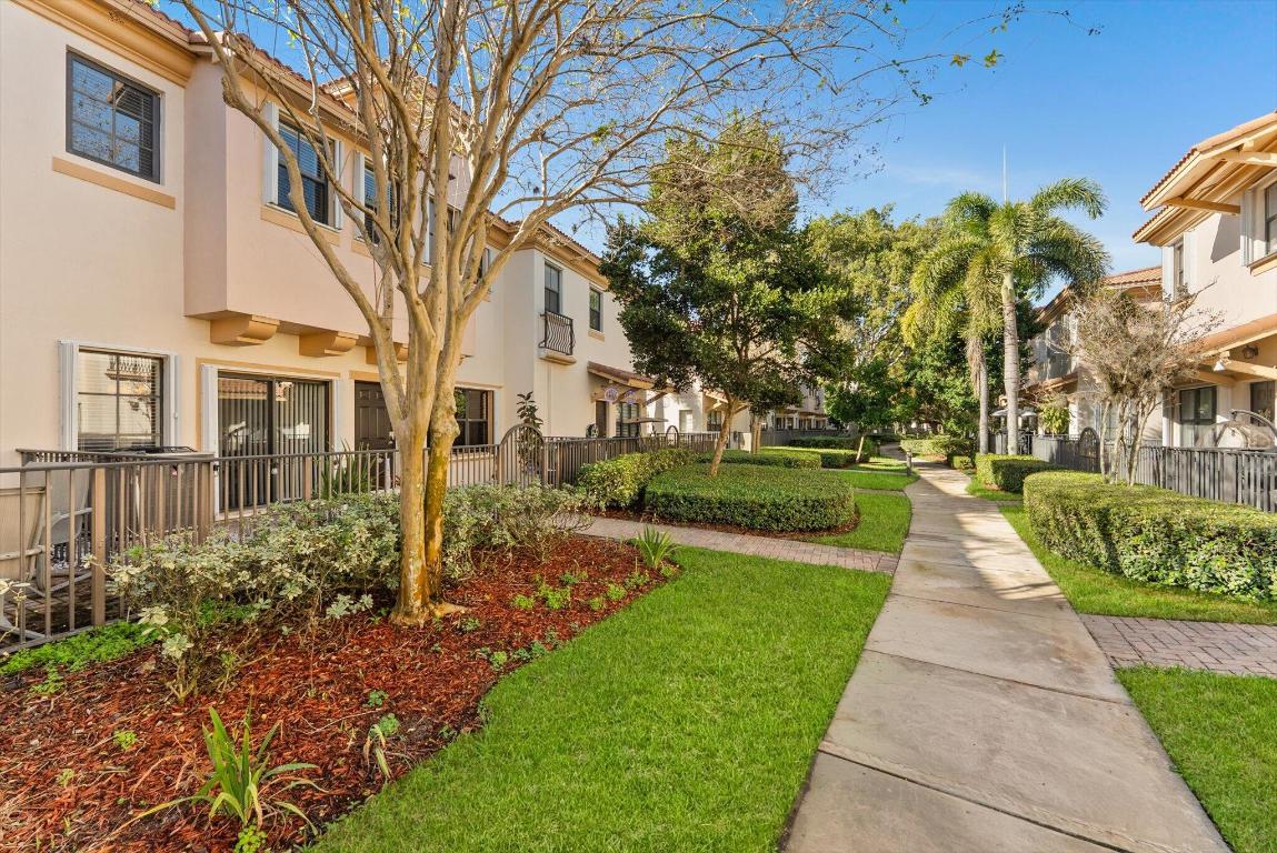 4735 Preserve Street, Coconut Creek