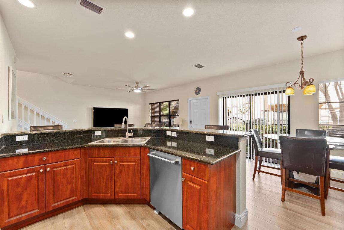 4735 Preserve Street, Coconut Creek