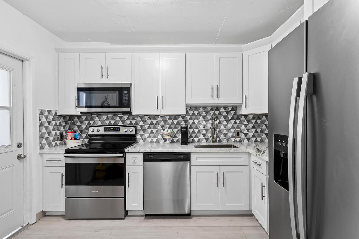 3200 N Palm Aire Drive 901