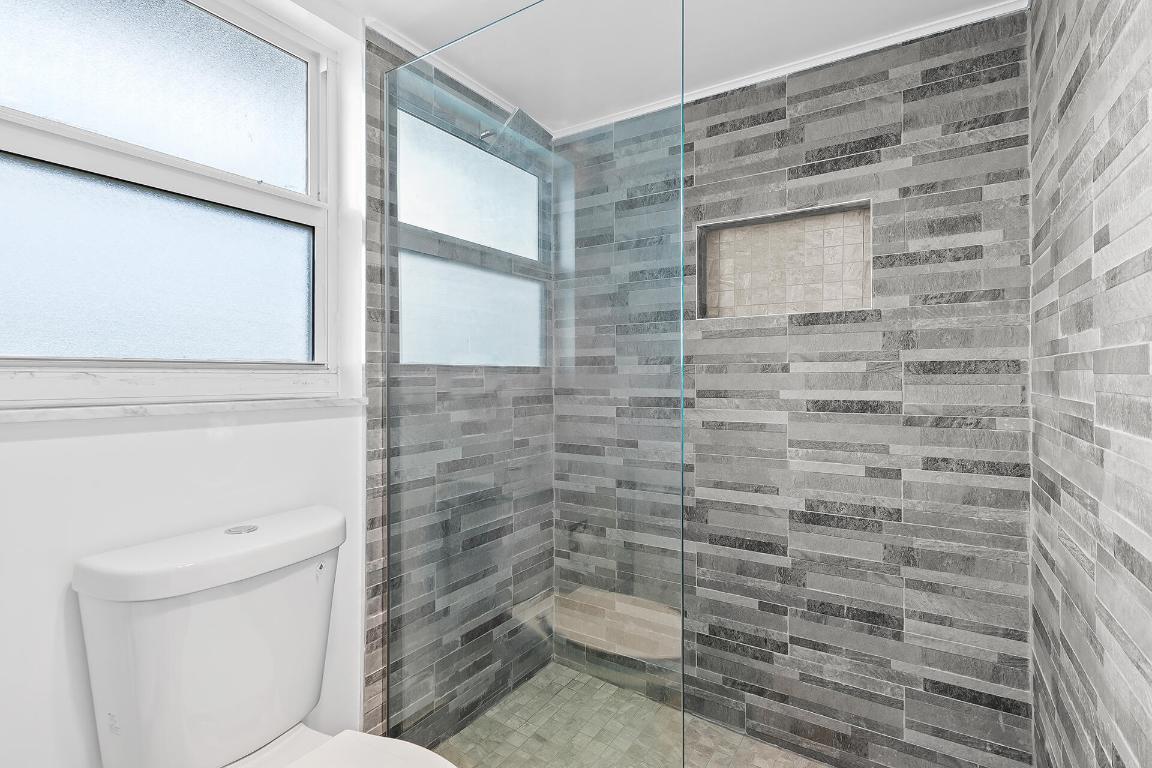 3200 N Palm Aire Drive 901