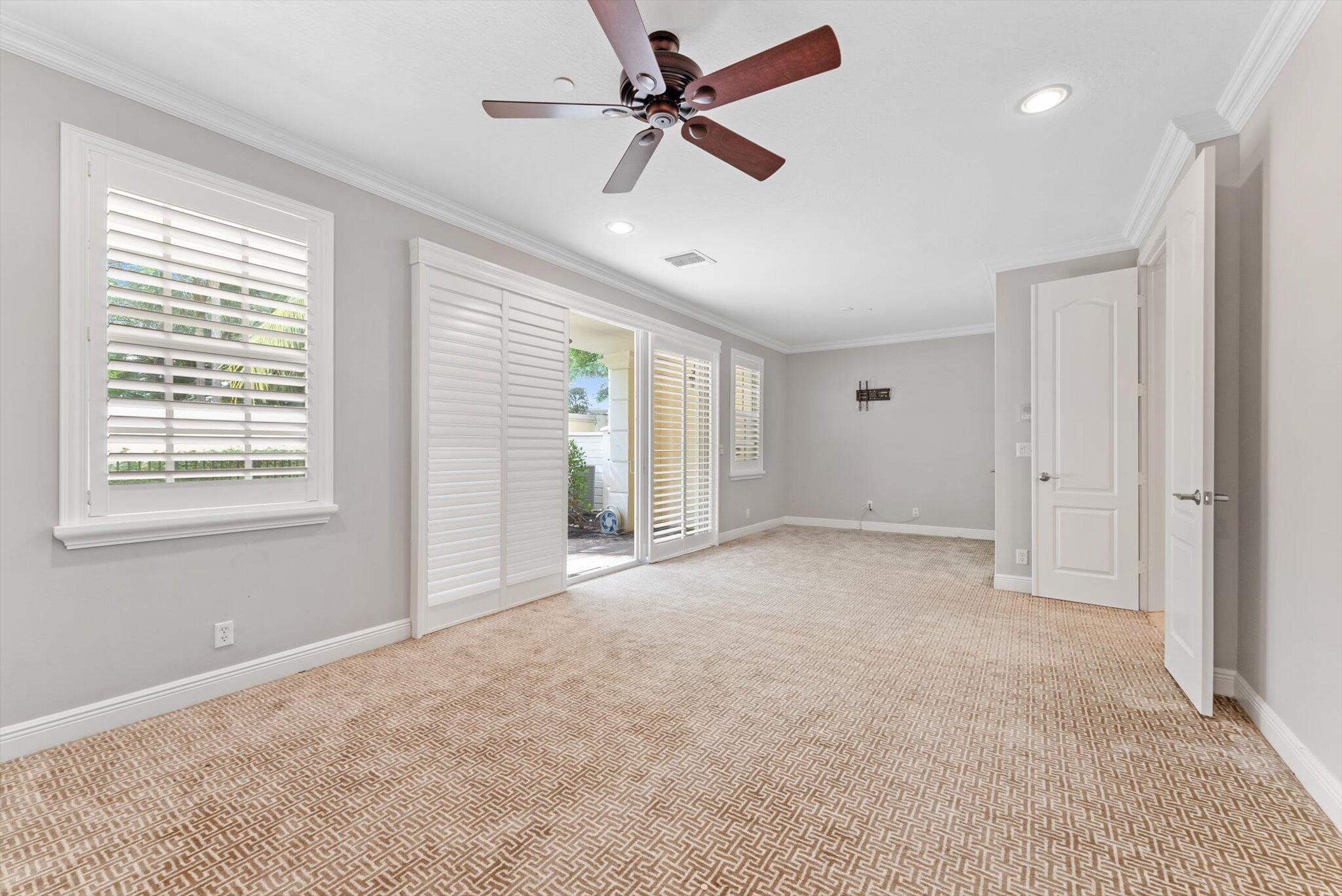 604 NE Francesca Lane