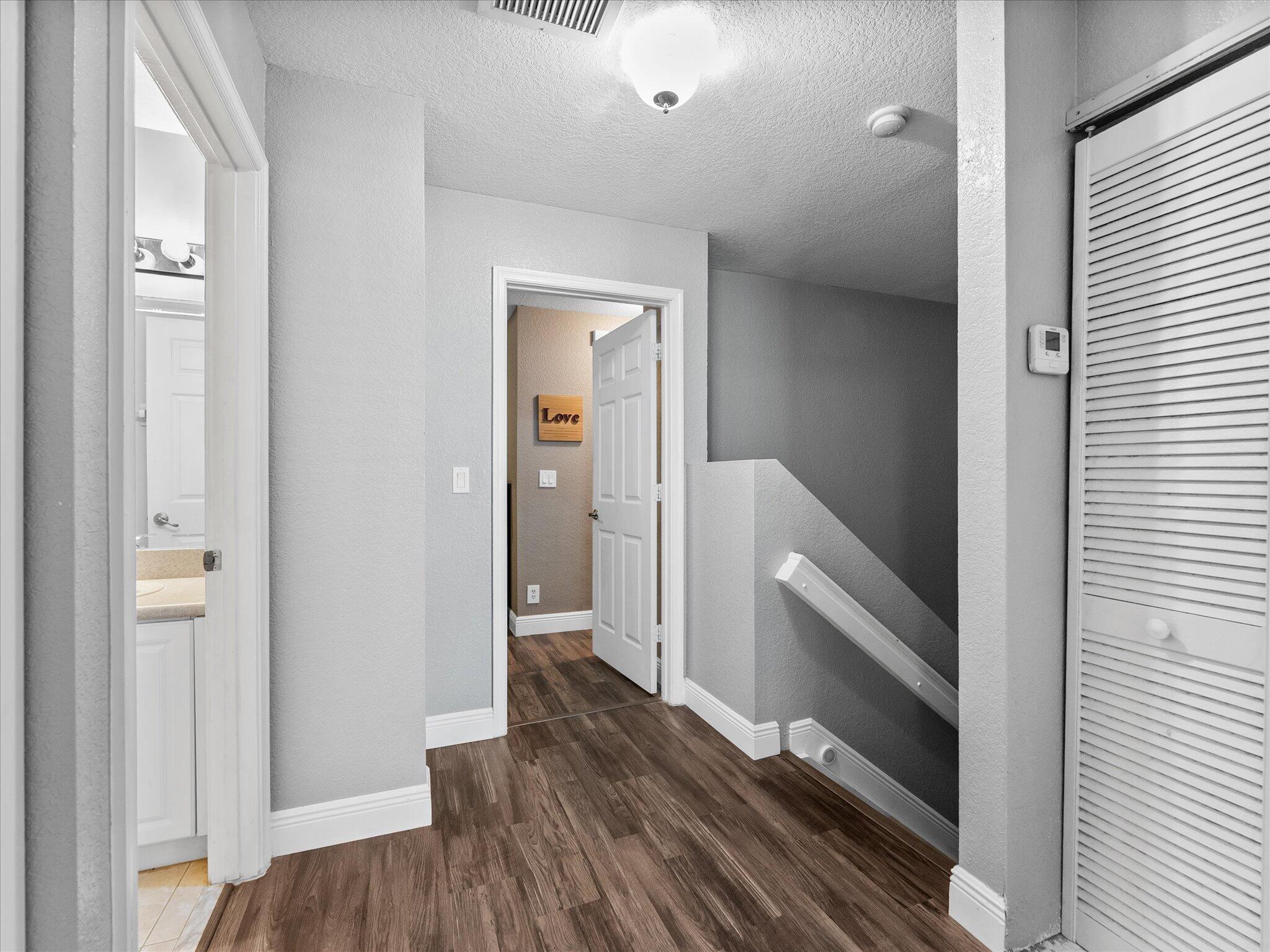 3422 Commodore Court