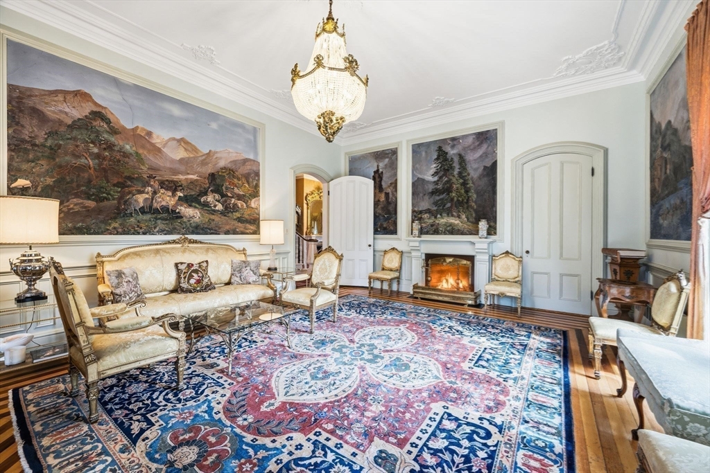 374 Nahant Unit: Road