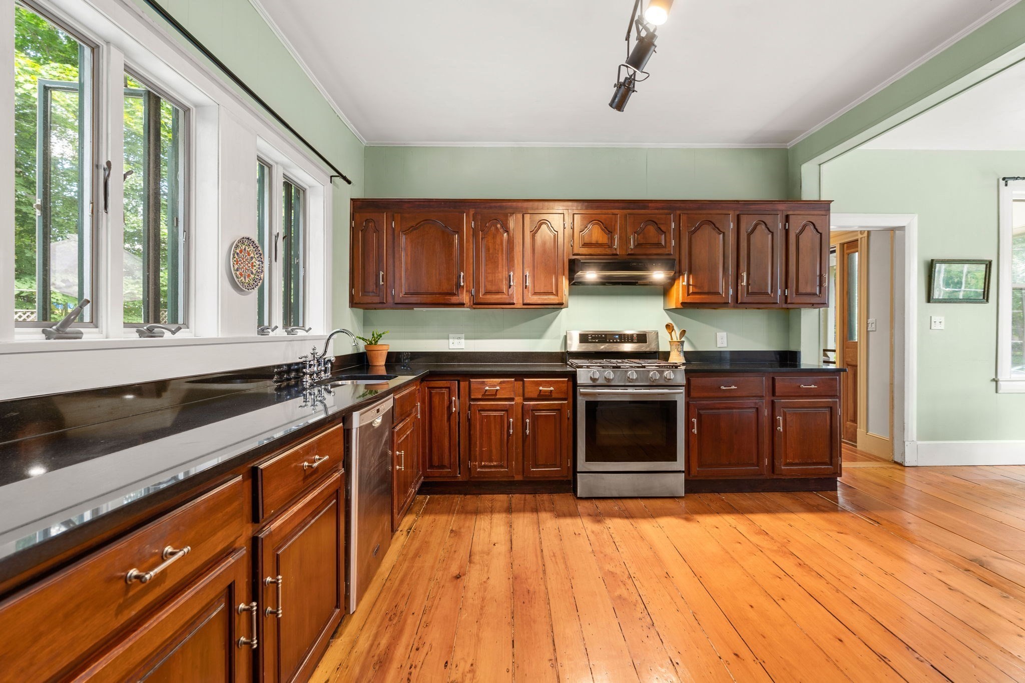 360 Nahant Road