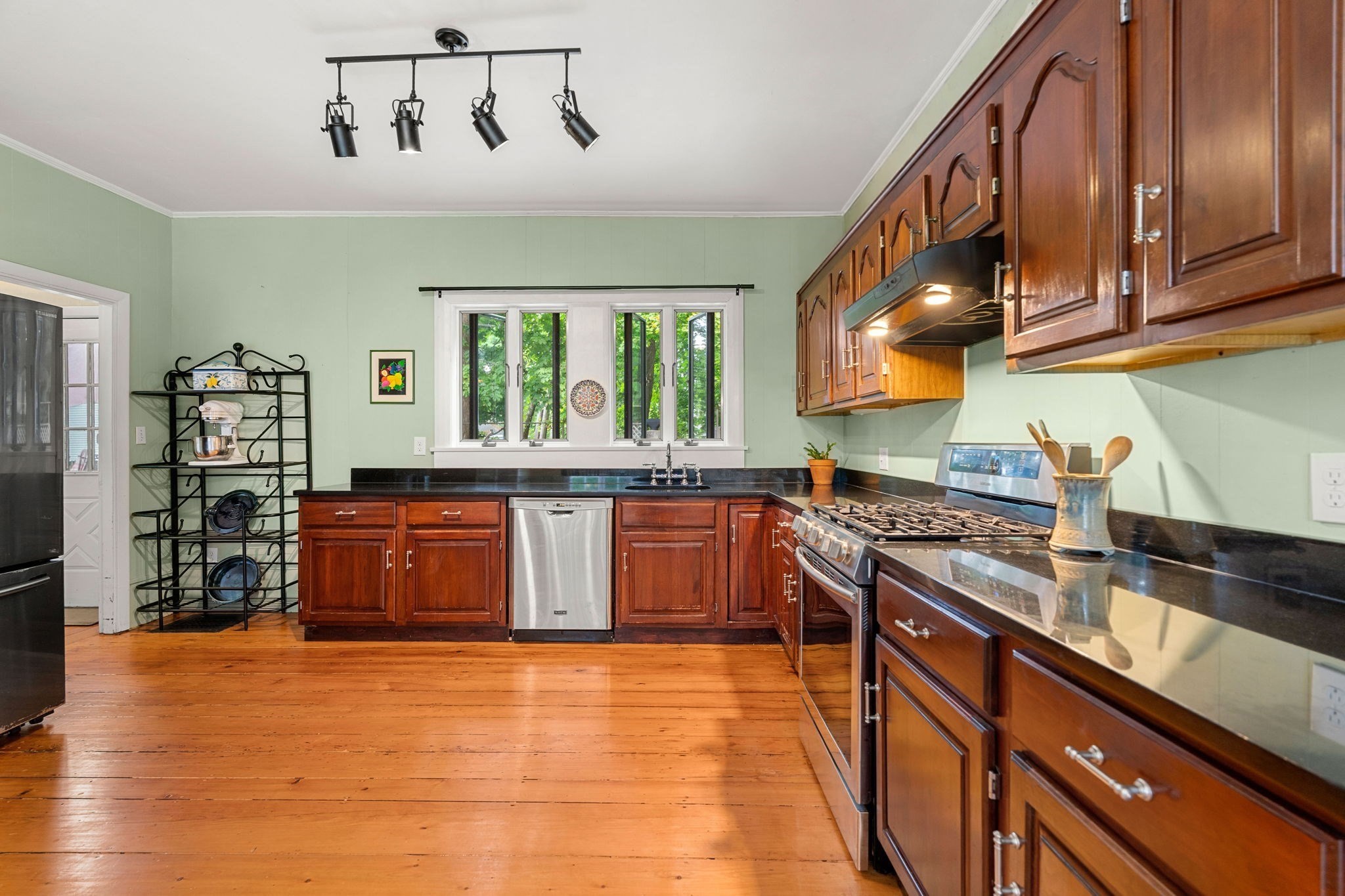 360 Nahant Road