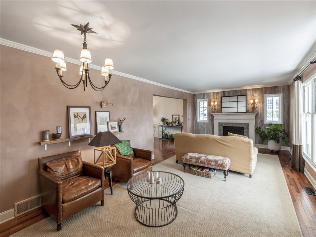 5703 Woodland Road