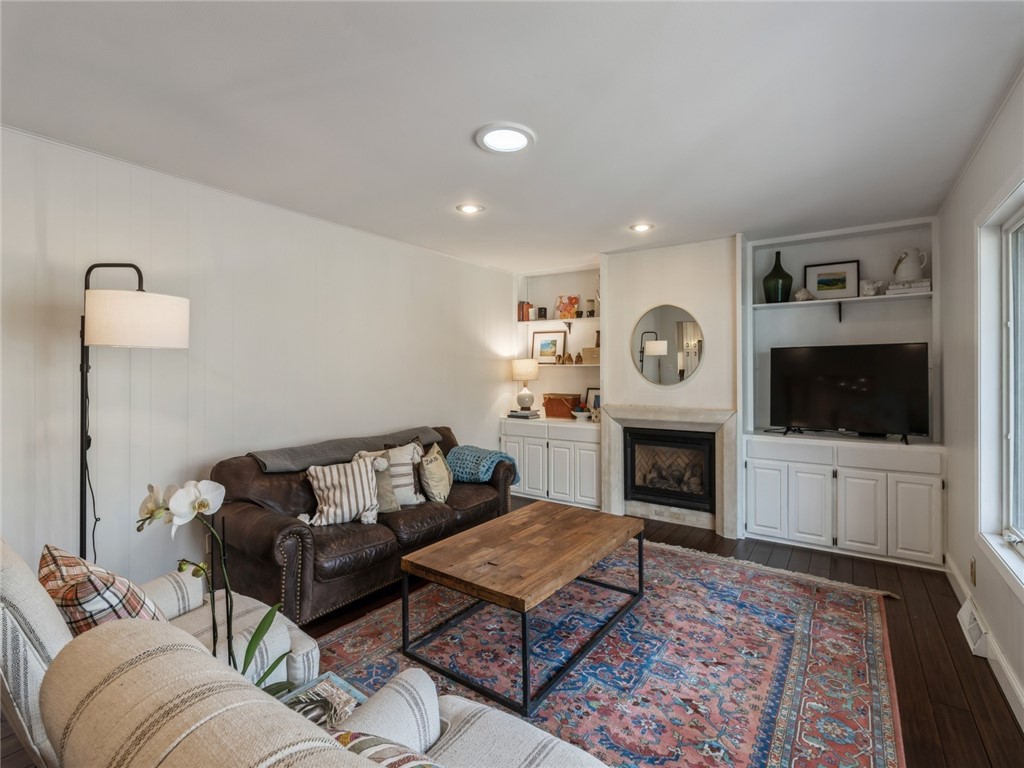 5703 Woodland Road