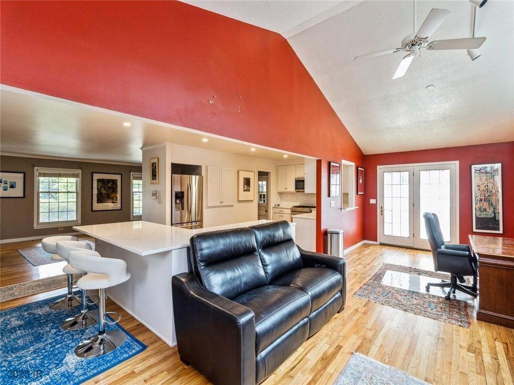 3821 River Oaks Drive