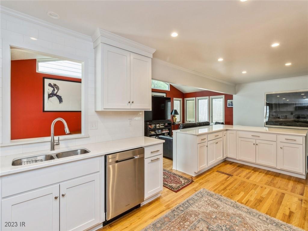 3821 River Oaks Drive