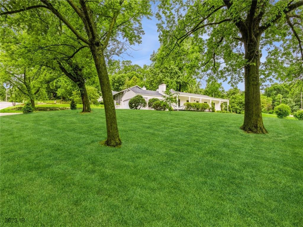 3821 River Oaks Drive
