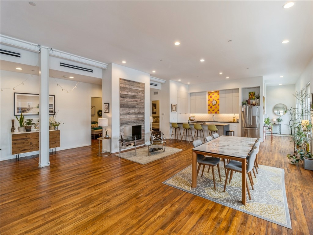 1417 Walnut Street 206