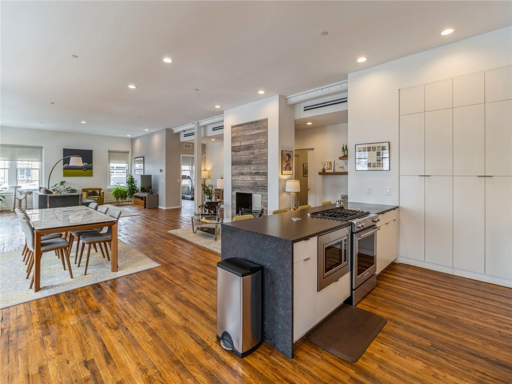 1417 Walnut Street 206