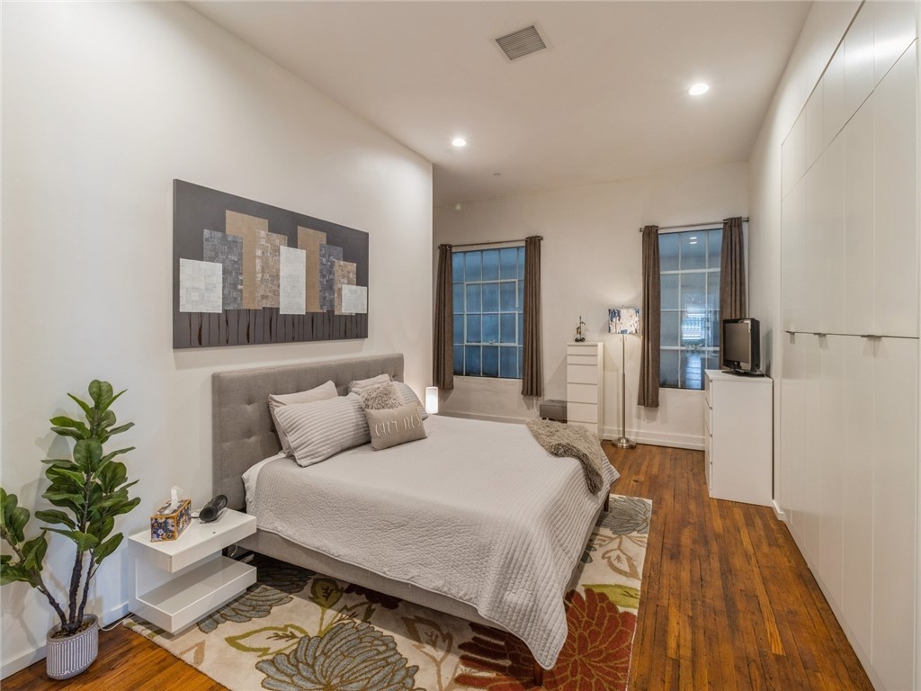 1417 Walnut Street 206