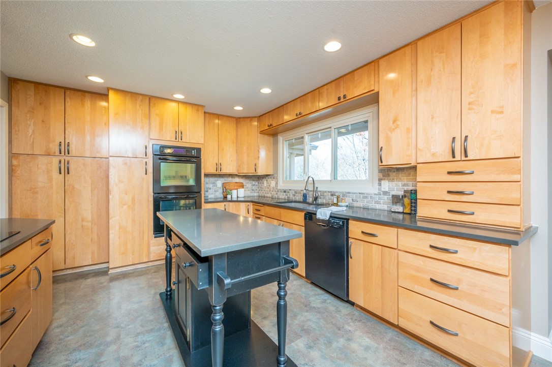 2904 Gilmore Avenue