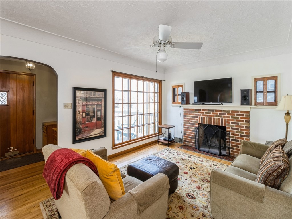 1304 Creston Avenue