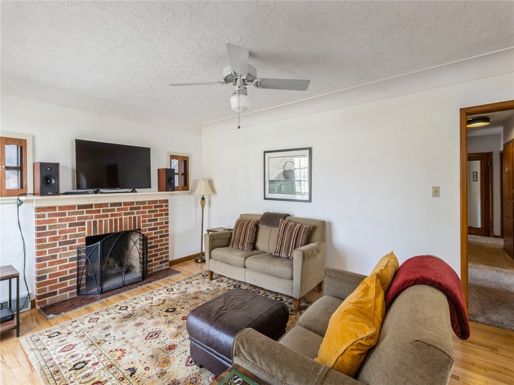 1304 Creston Avenue