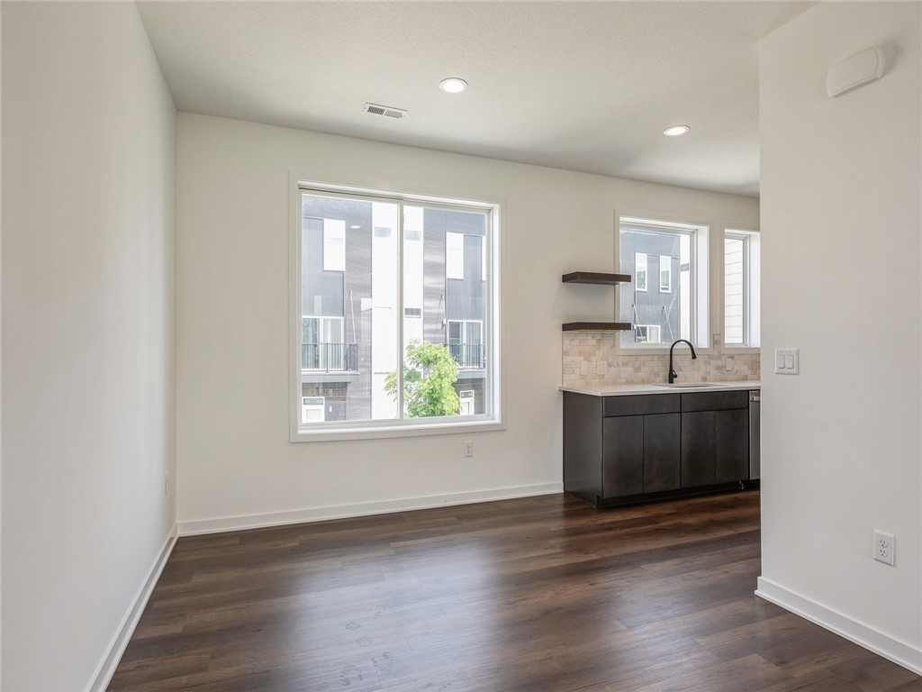 425 SW 12th Street