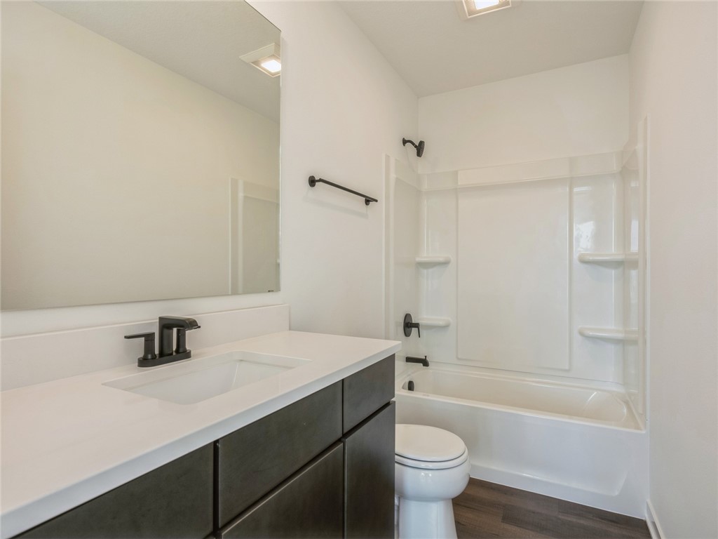 425 SW 12th Street
