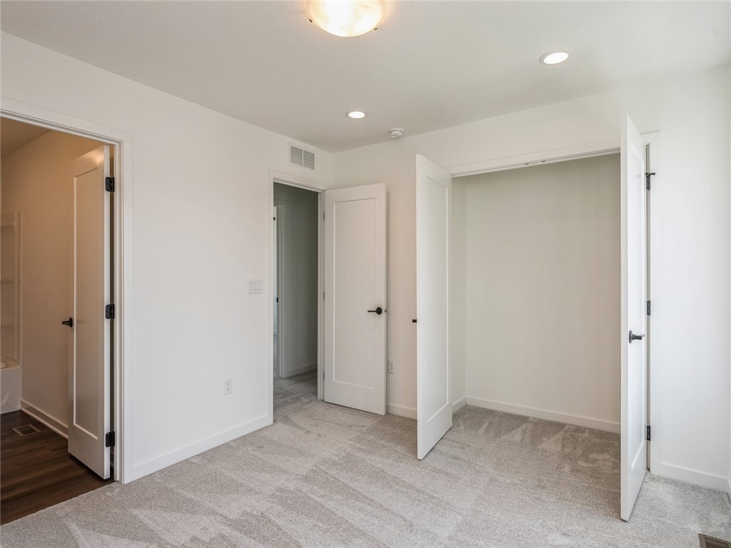 425 SW 12th Street