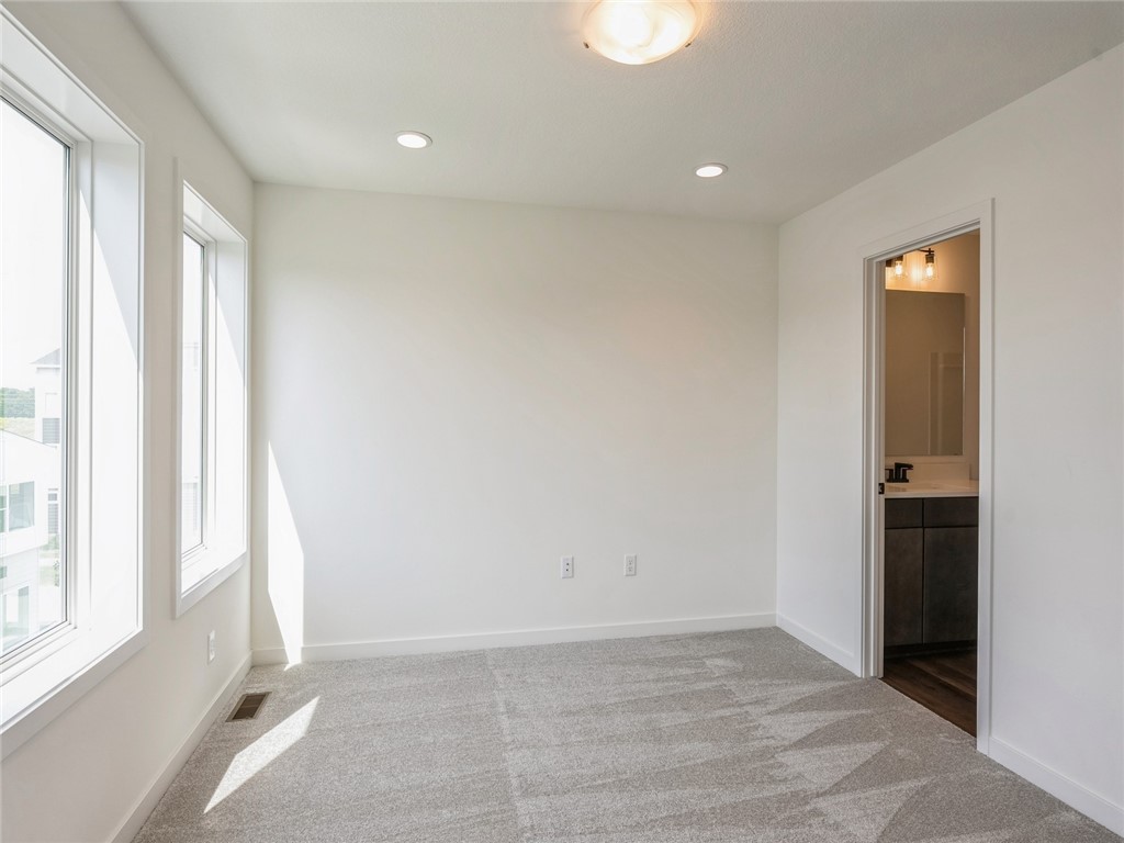 425 SW 12th Street