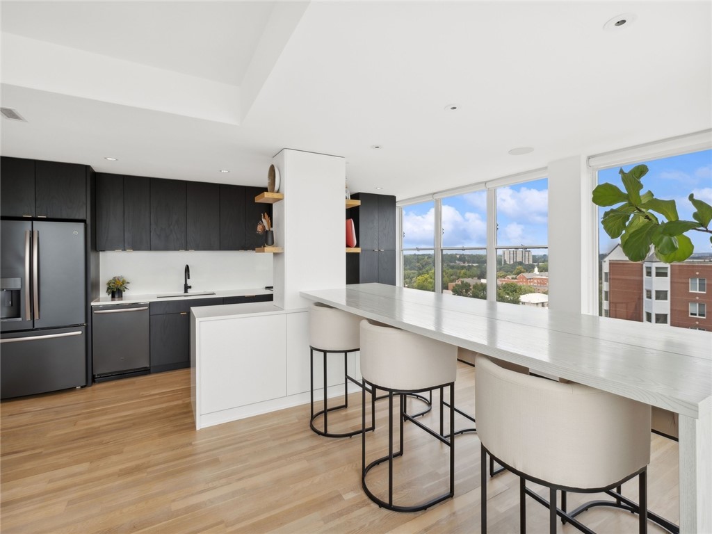 3660 Grand Avenue 1020