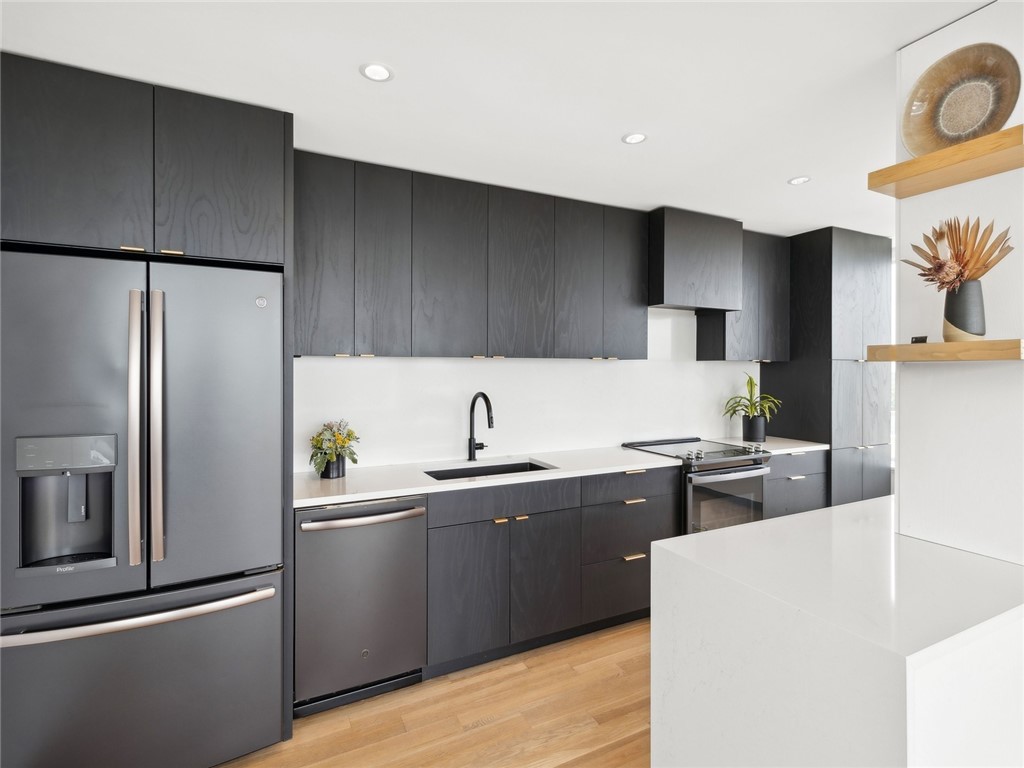 3660 Grand Avenue 1020