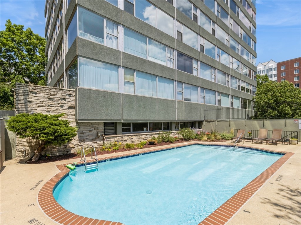 3660 Grand Avenue 1020