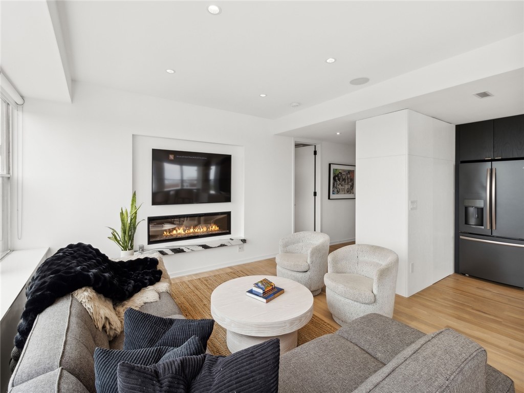 3660 Grand Avenue 1020