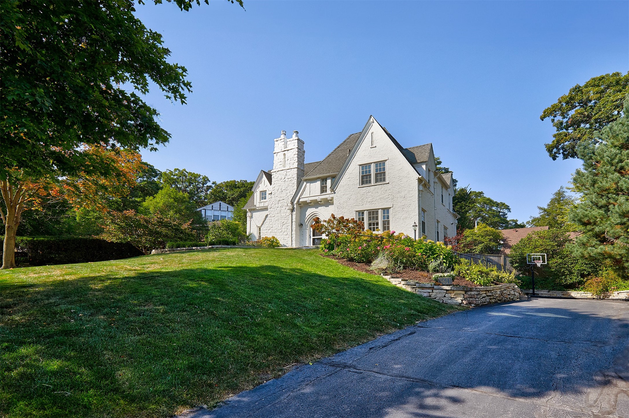 5611 Waterbury Road