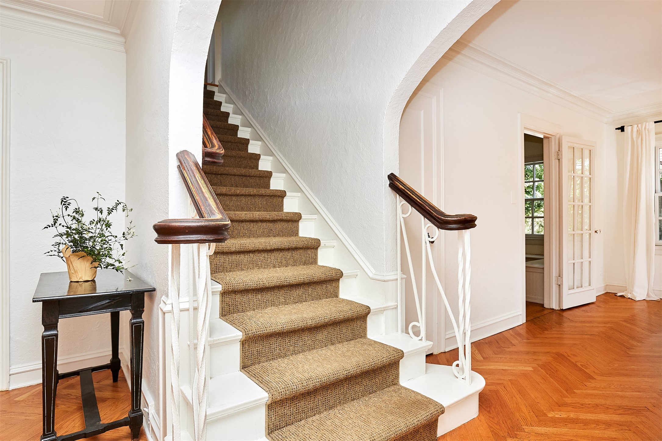 5611 Waterbury Road