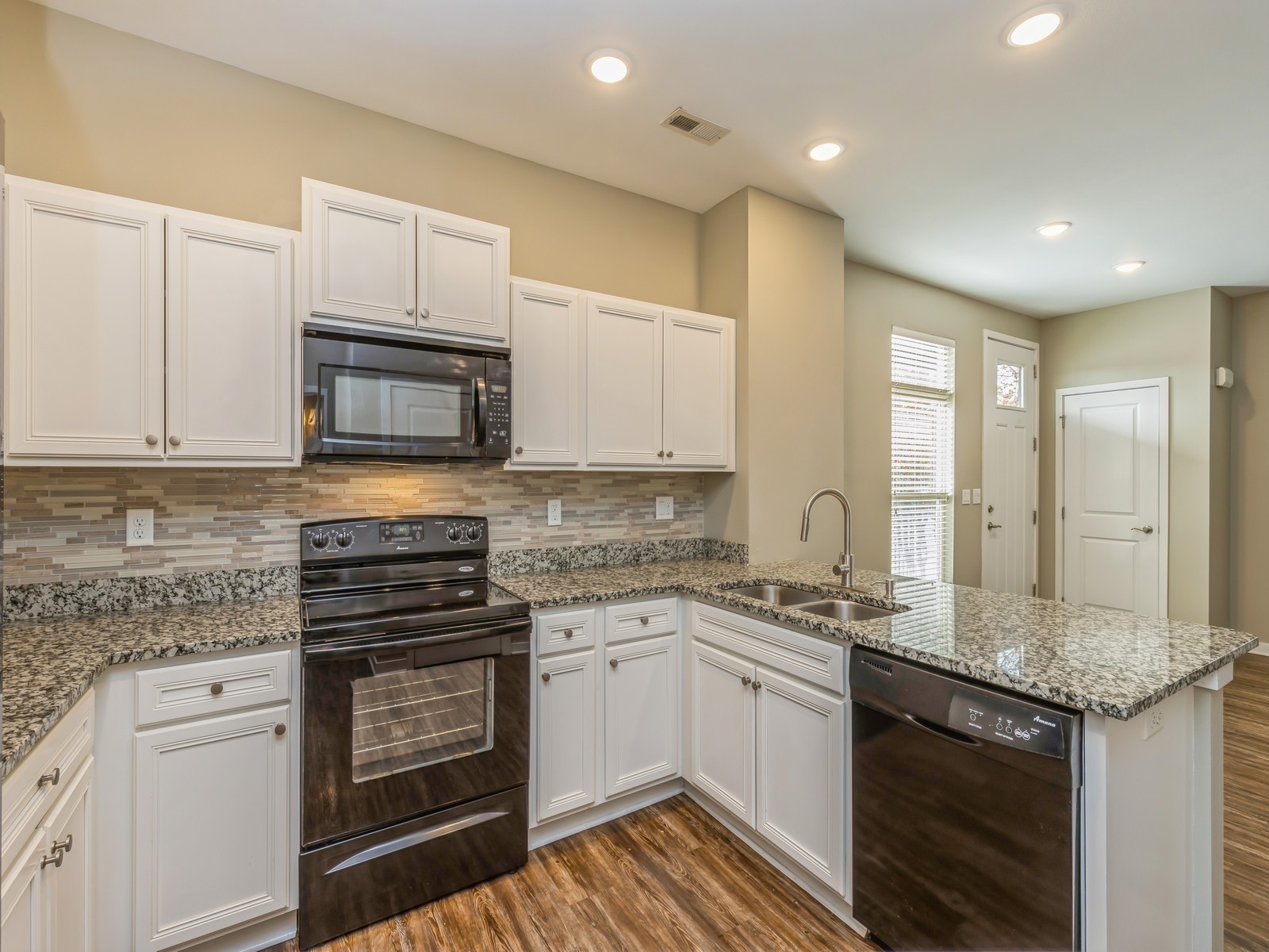 313 SW 7th Street 107