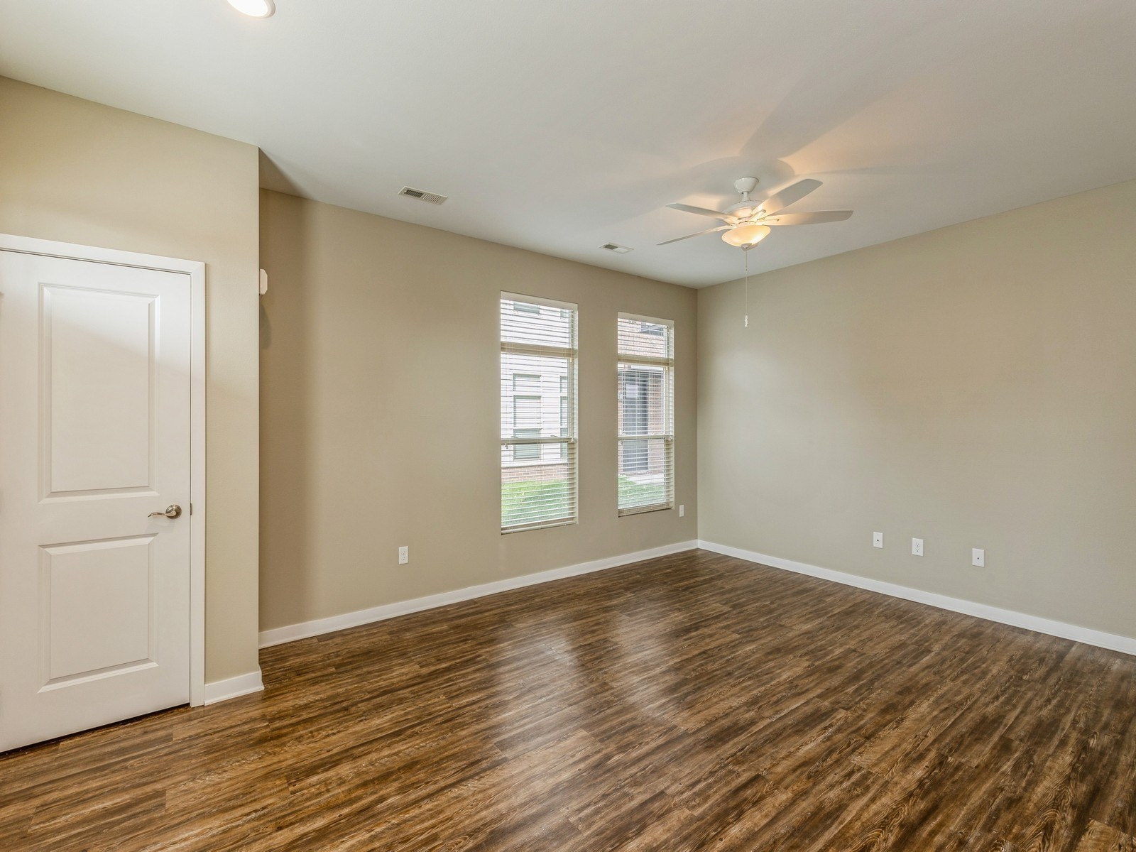 313 SW 7th Street 107