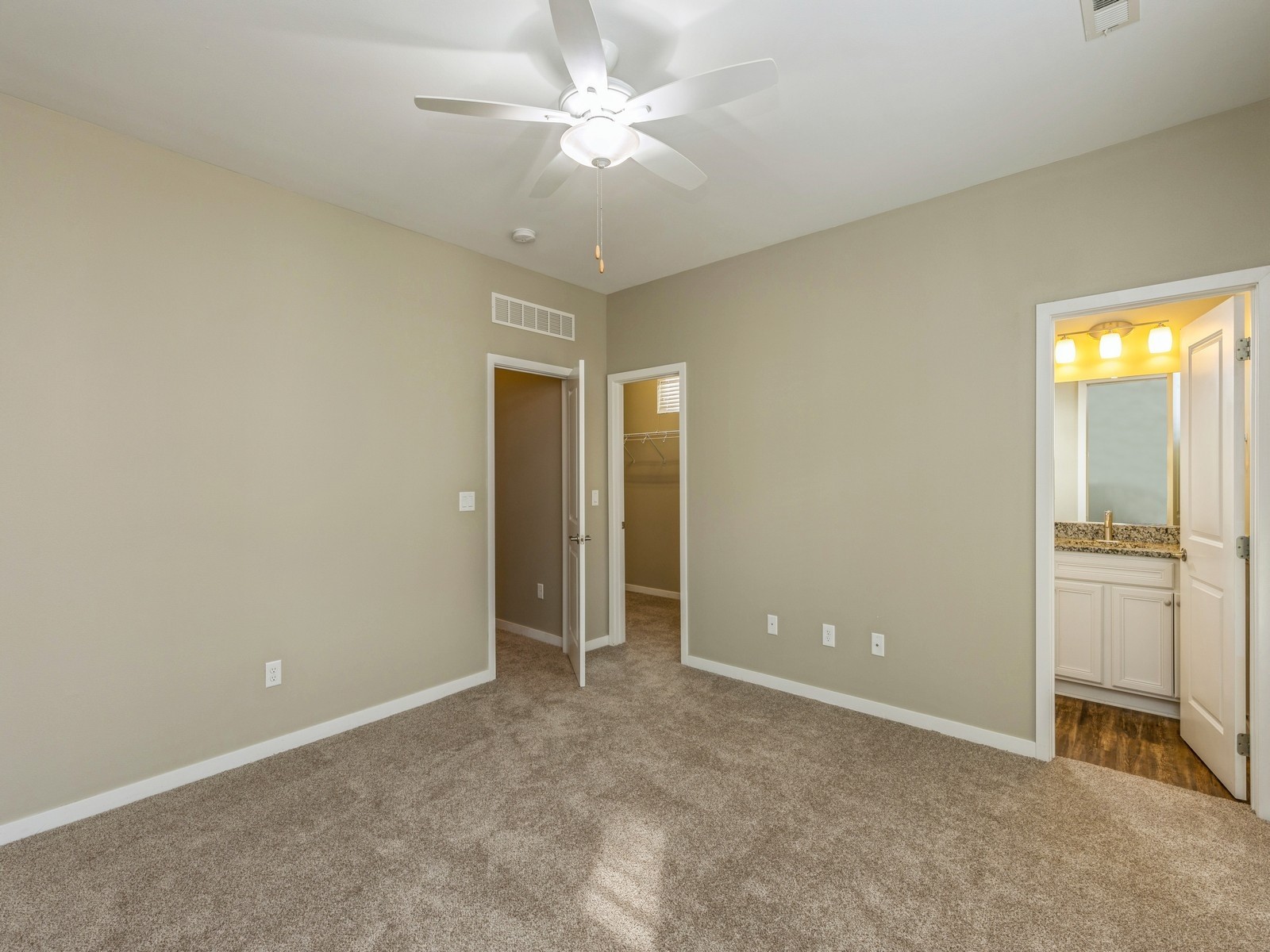 313 SW 7th Street 107