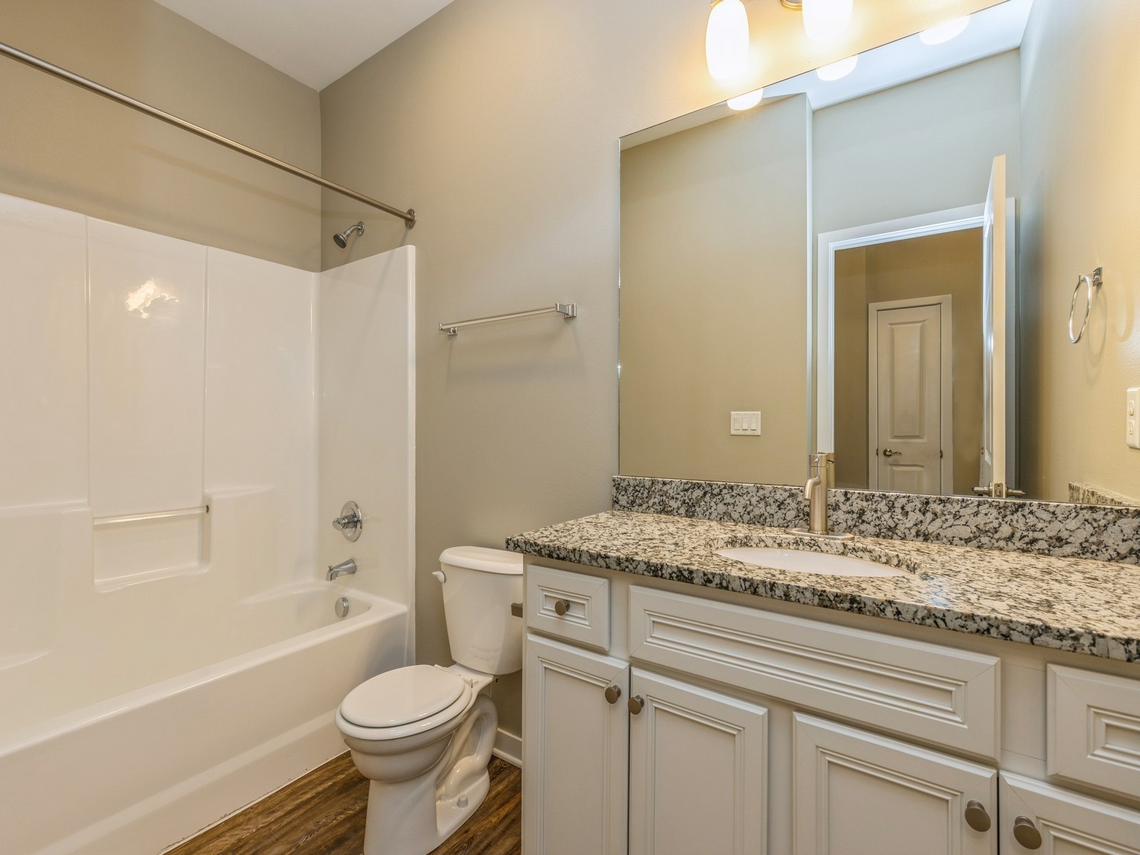 313 SW 7th Street 107