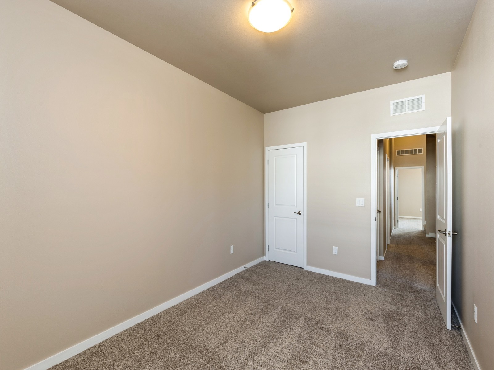 319 SW 7th Street 107