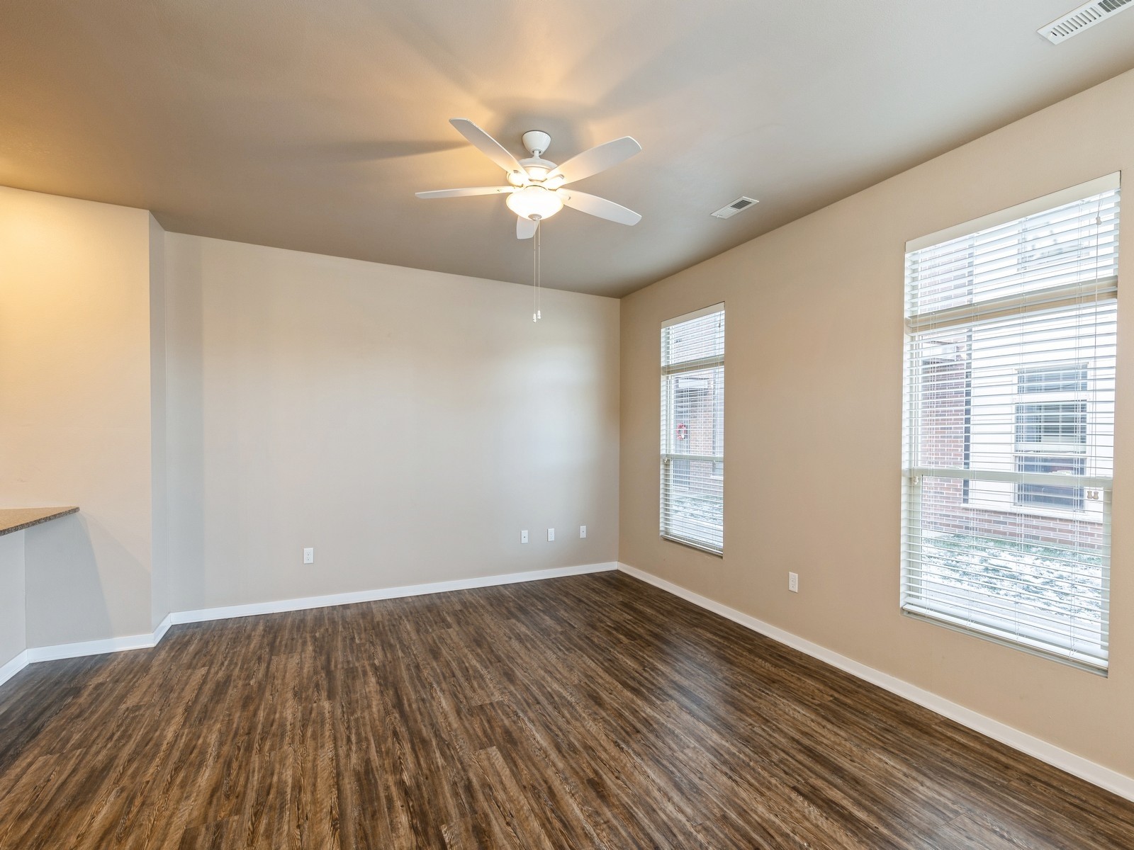 319 SW 7th Street 107