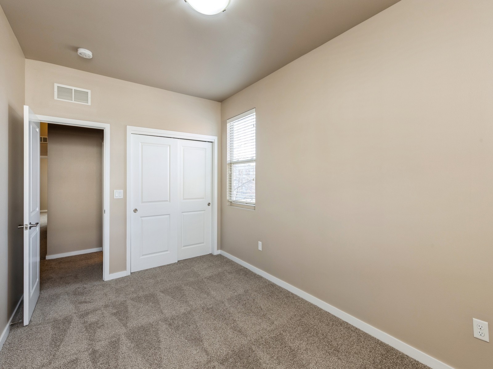 319 SW 7th Street 107