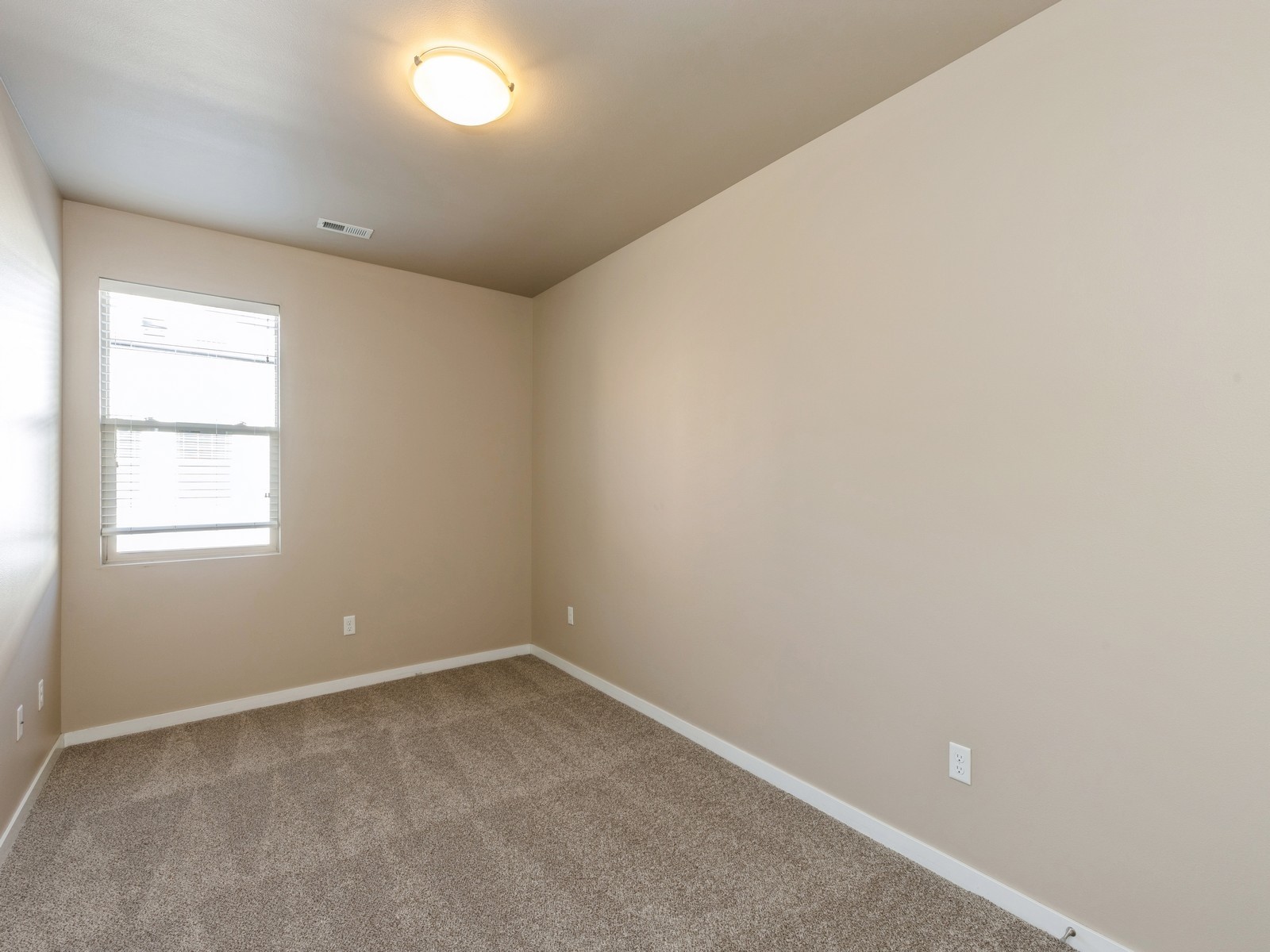 319 SW 7th Street 107