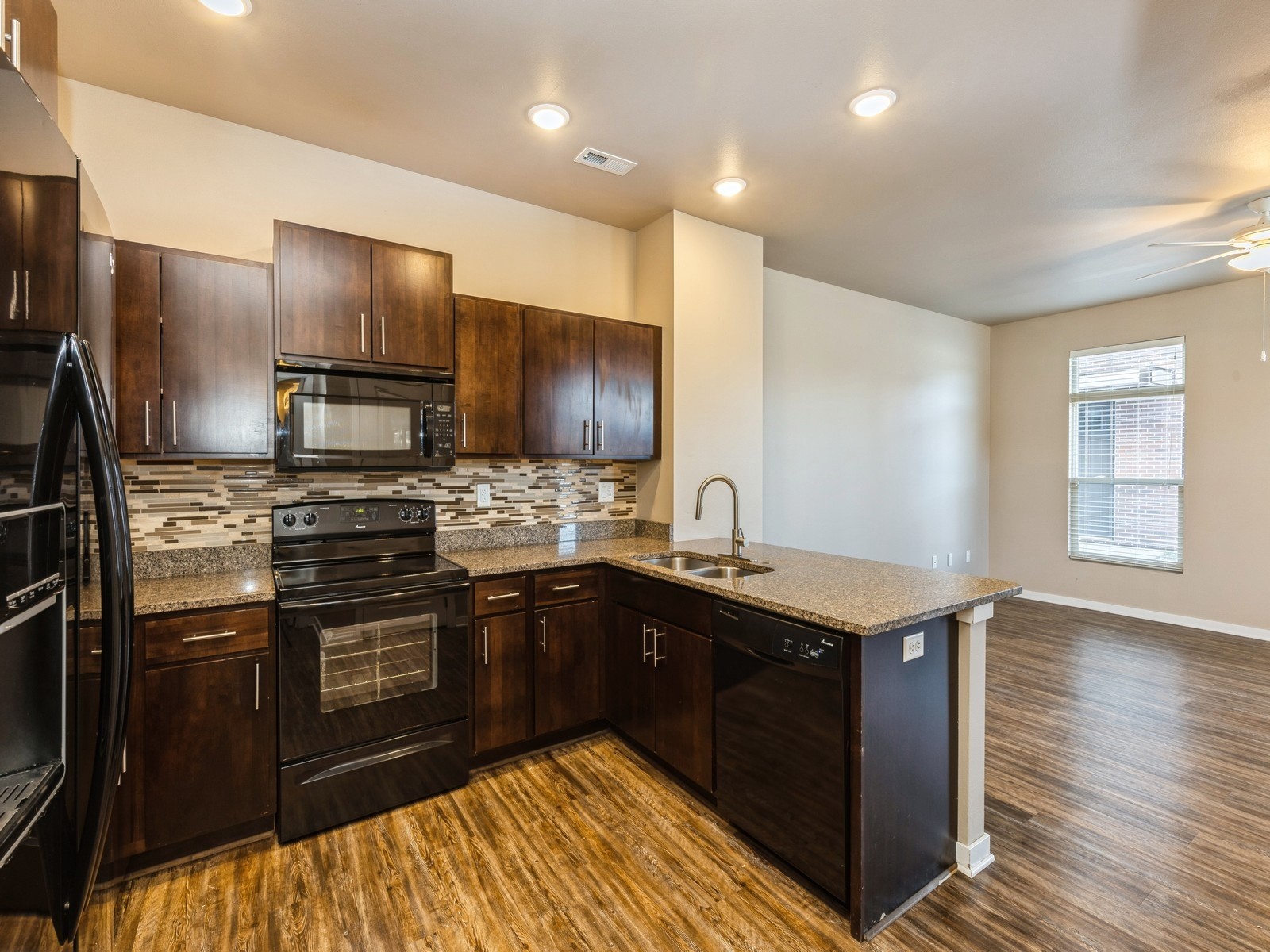 319 SW 7th Street 107