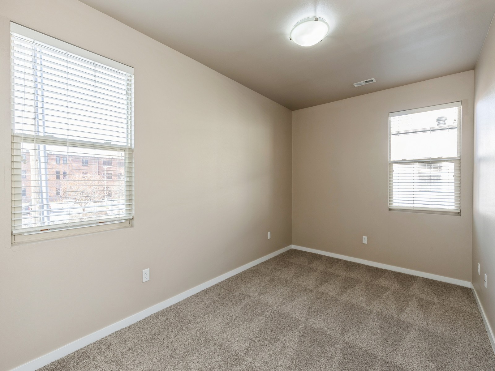 319 SW 7th Street 107
