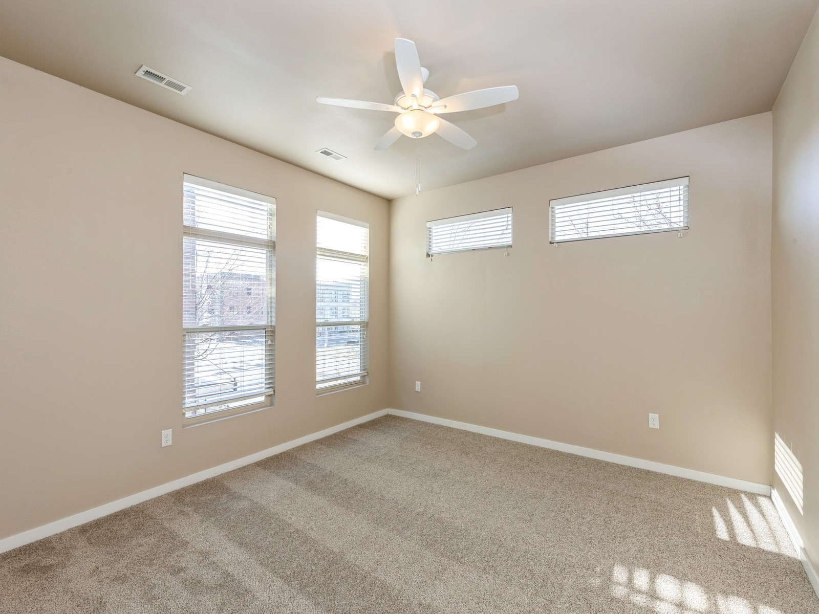 319 SW 7th Street 107
