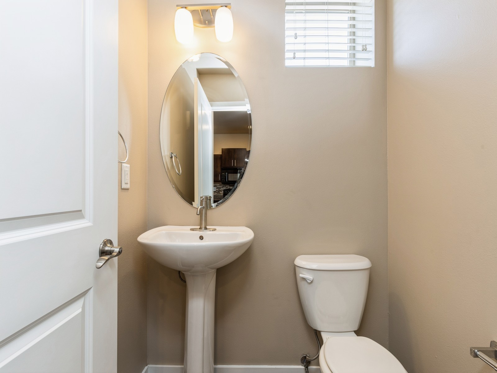319 SW 7th Street 107
