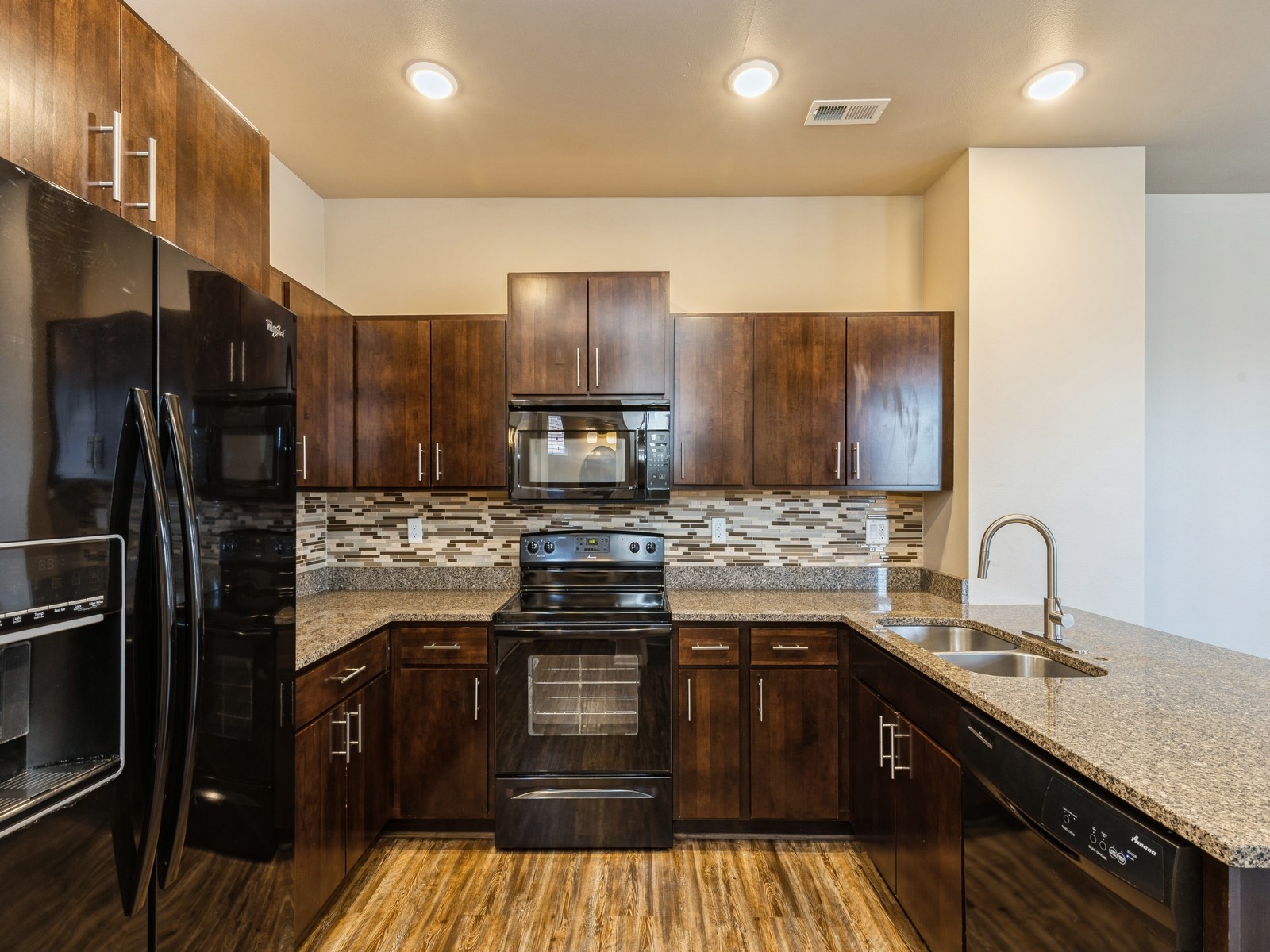 319 SW 7th Street 107