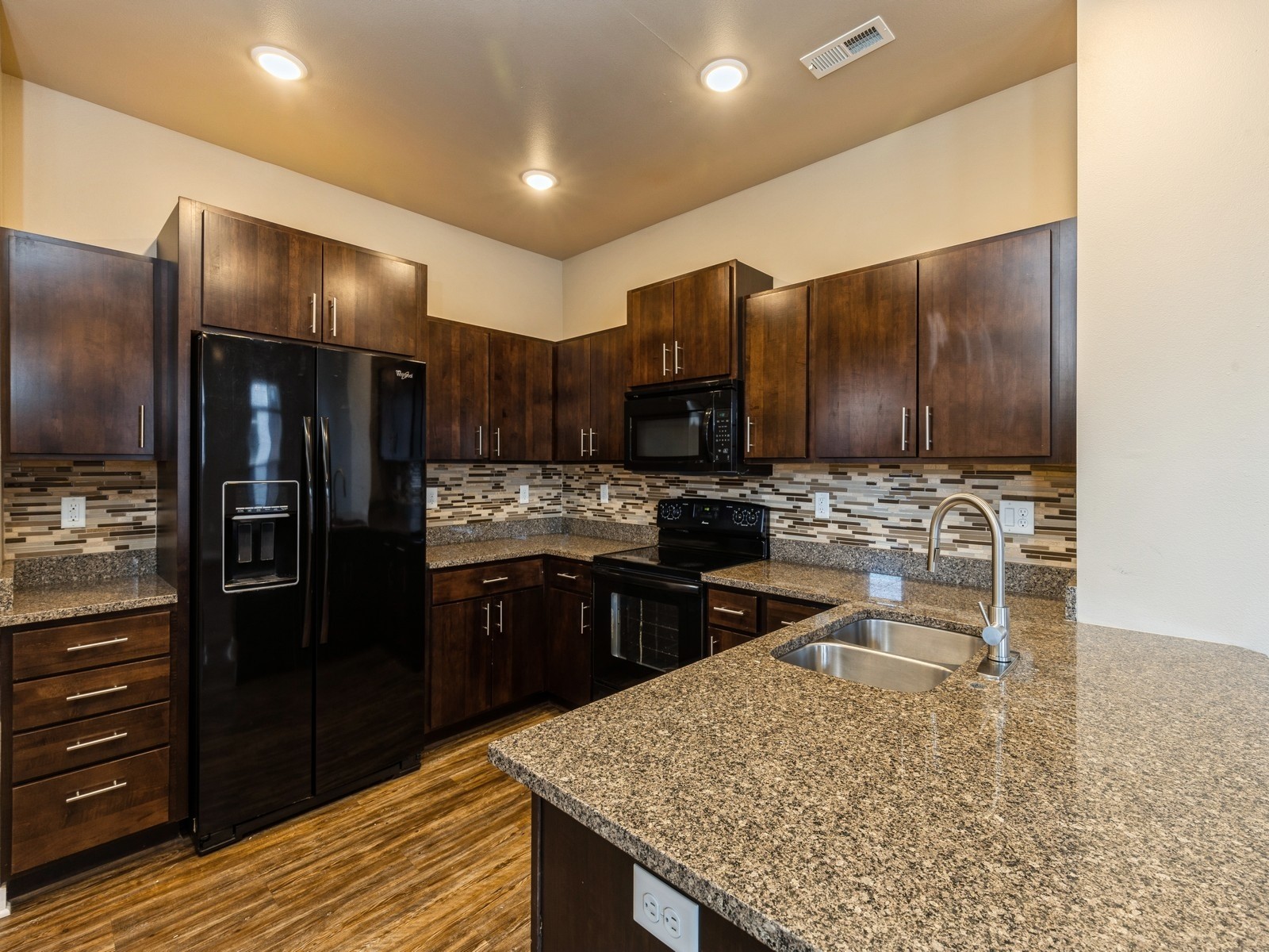 319 SW 7th Street 107