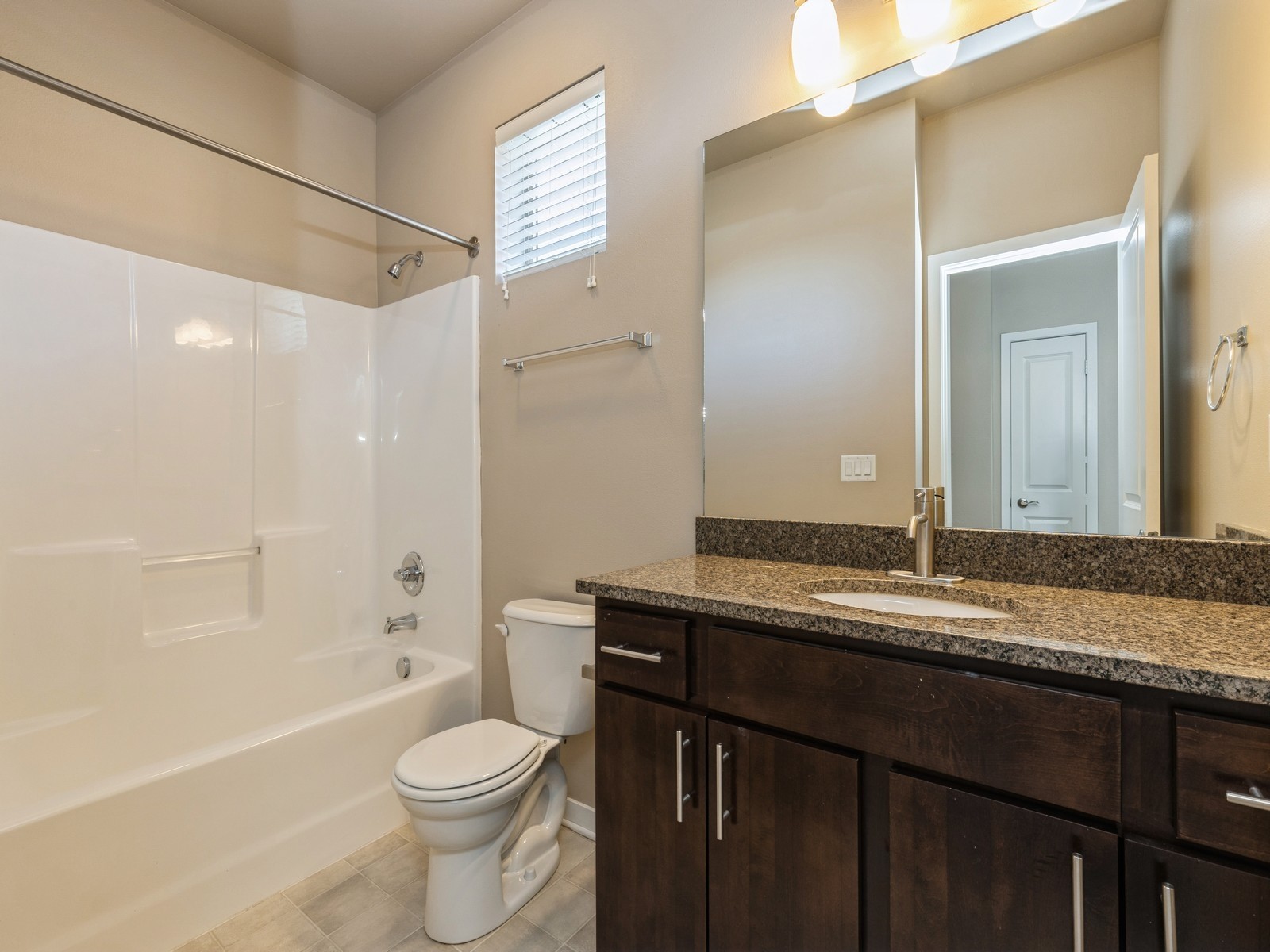 319 SW 7th Street 107