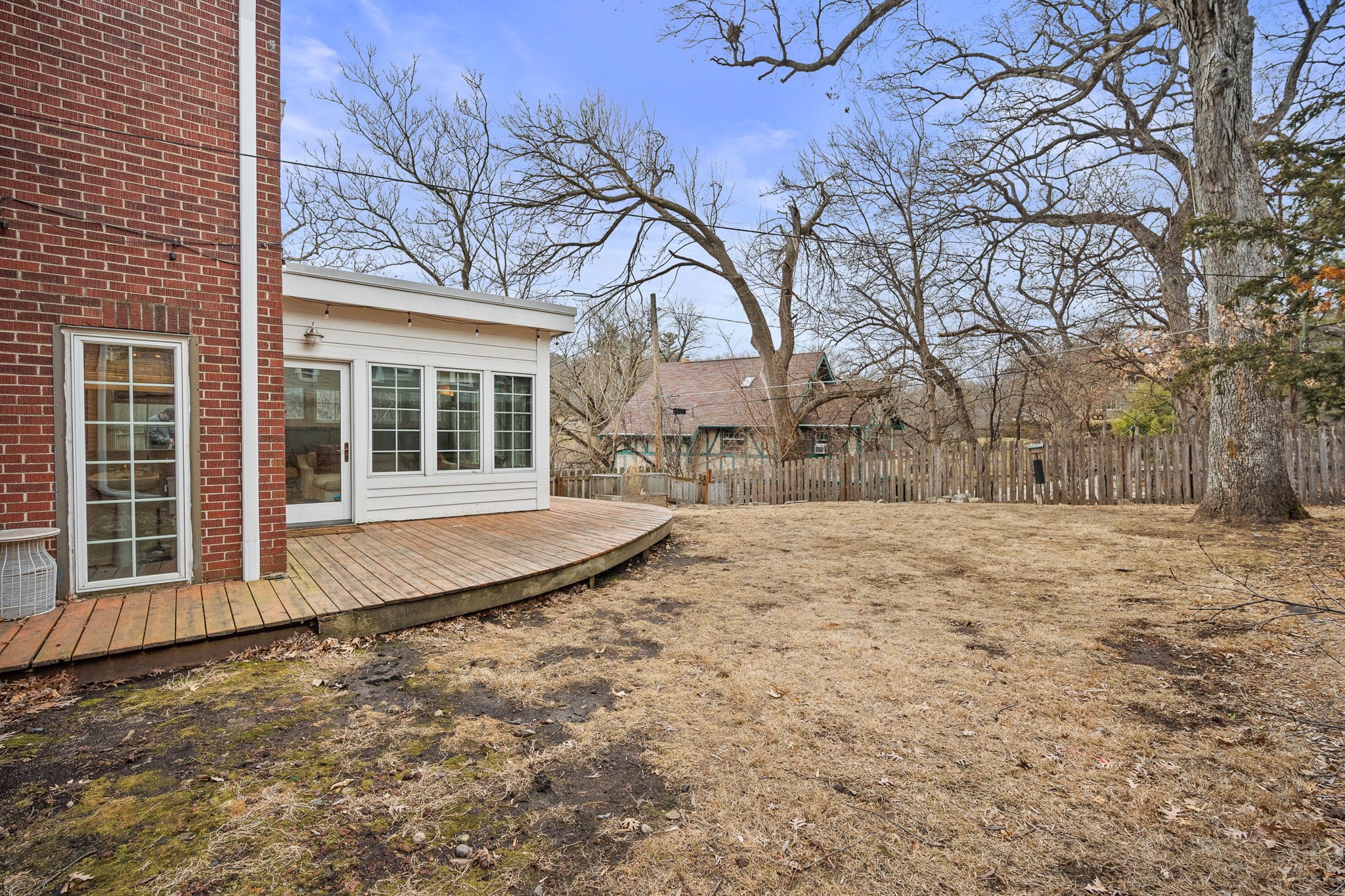 3833 Woods Drive