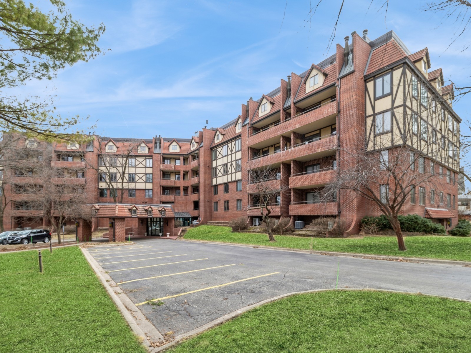 2880 Grand Avenue 107